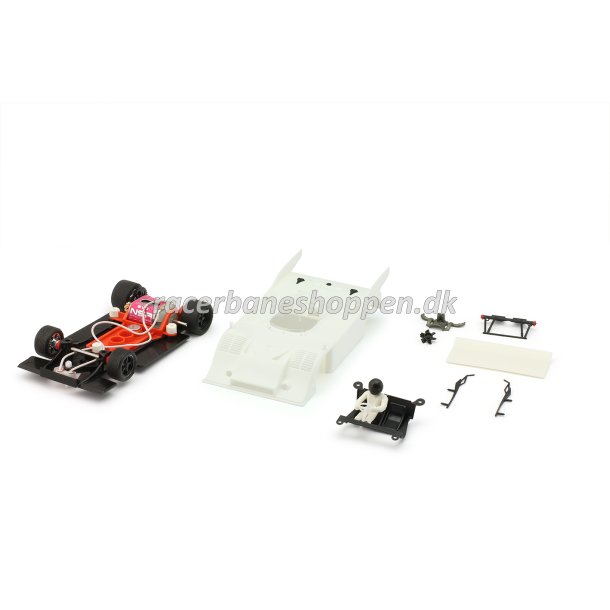 PORSCHE 917/10K WHITE BODY KIT INCLUDING MECHANIC SW SHARK EVO 21.5K