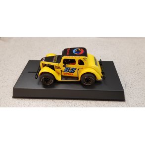 Legends Racer, '34 Ford Coupe, Yellow #52