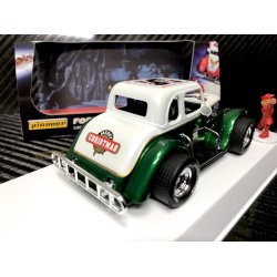 '34 Ford Coupe, "The Legends of Christmas", green/white