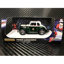 '34 Ford Coupe, "The Legends of Christmas", green/white