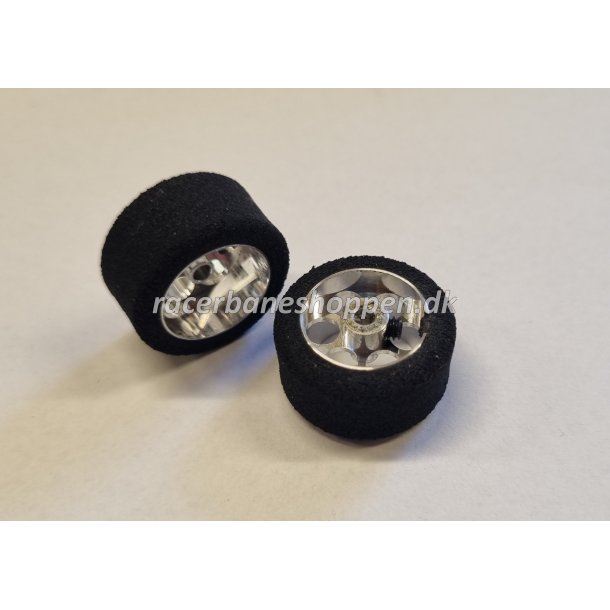 3/32 REAR RTR 21 x 11.5 TRUED SPONGE TIRES NEW BIG dia.Ultraligh hub(2)