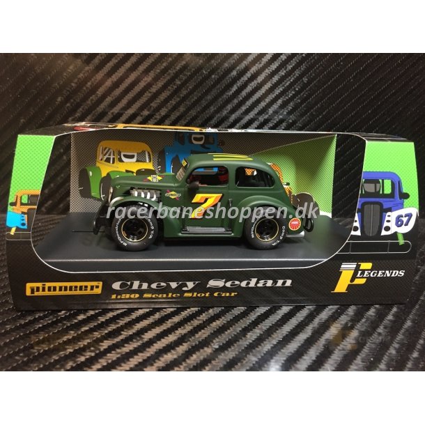 Legends Racer, '37 Chevy Sedan, Green #7